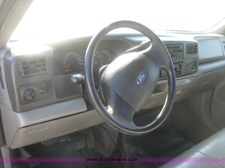 image for item K2862 2003 Ford F250 Super Duty XL pickup truck