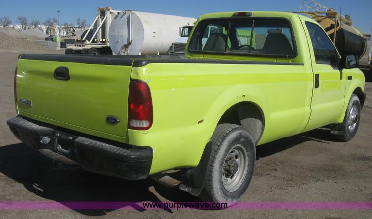 image for item K2863 2003 Ford F250 Super Duty XL pickup truck