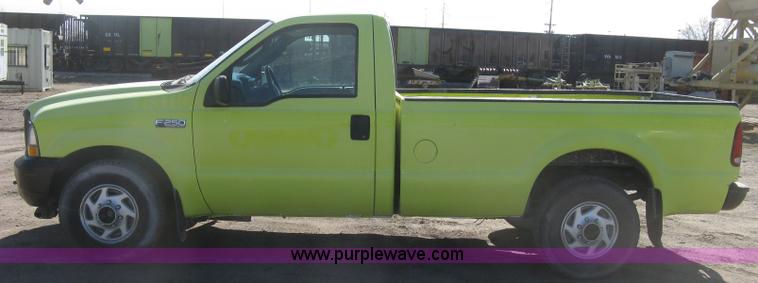 image for item K2863 2003 Ford F250 Super Duty XL pickup truck