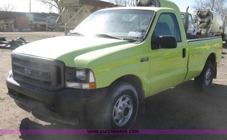 image for item K2863 2003 Ford F250 Super Duty XL pickup truck