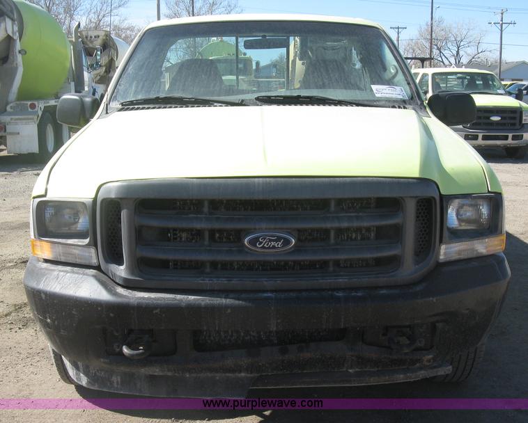 image for item K2863 2003 Ford F250 Super Duty XL pickup truck