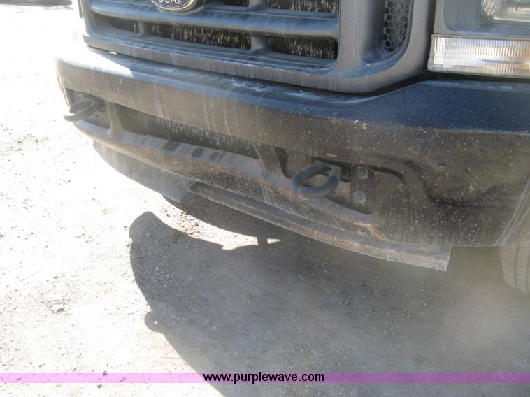 image for item K2863 2003 Ford F250 Super Duty XL pickup truck