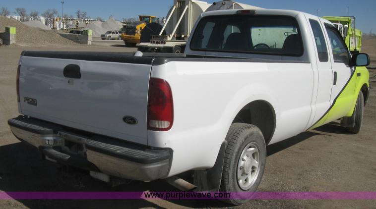 image for item K2864 2001 Ford F350 Super Duty XL SuperCab pickup truck