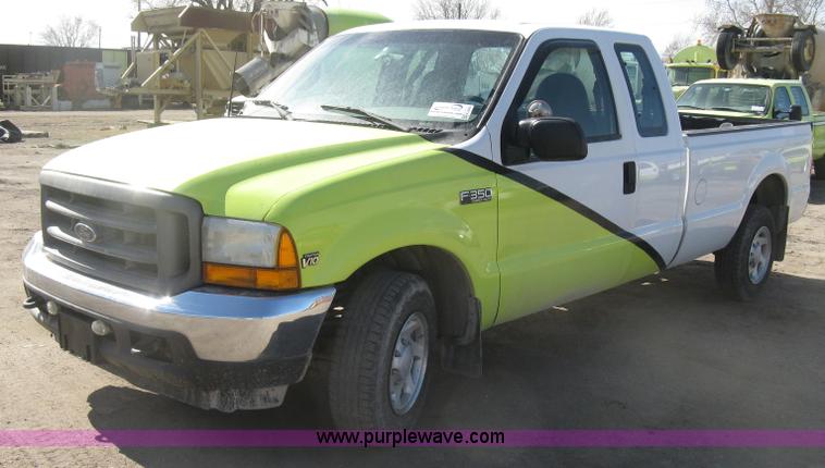 image for item K2864 2001 Ford F350 Super Duty XL SuperCab pickup truck