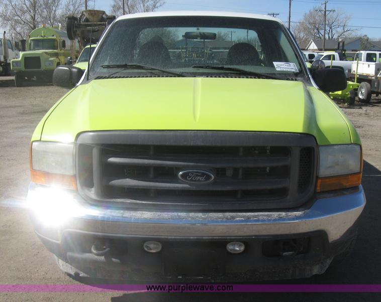image for item K2864 2001 Ford F350 Super Duty XL SuperCab pickup truck