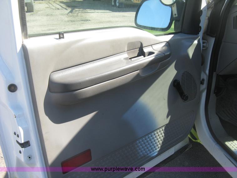 image for item K2864 2001 Ford F350 Super Duty XL SuperCab pickup truck