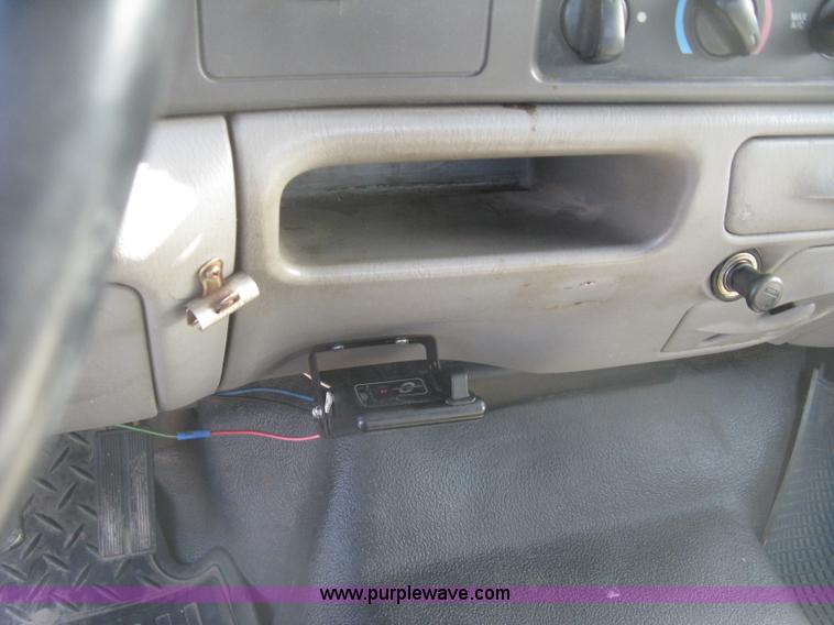 image for item K2864 2001 Ford F350 Super Duty XL SuperCab pickup truck