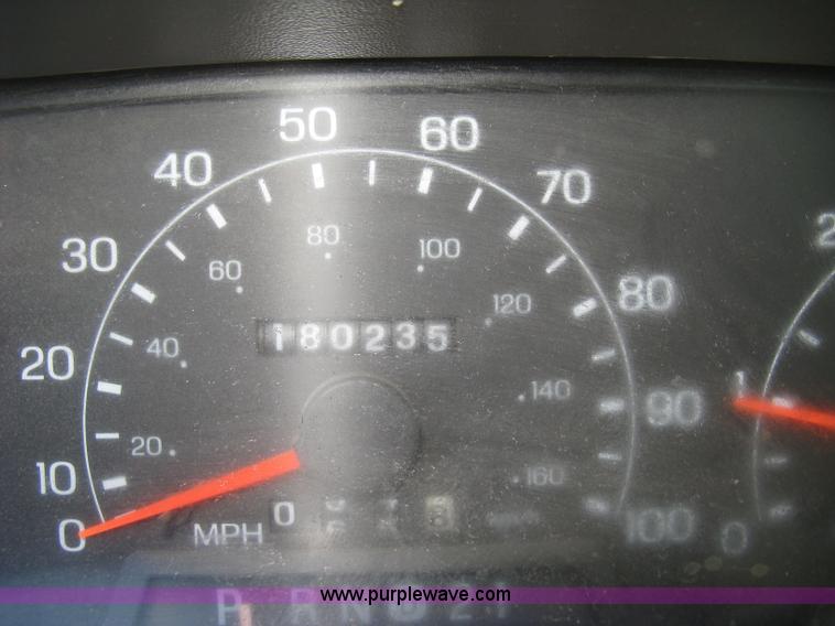 image for item K2864 2001 Ford F350 Super Duty XL SuperCab pickup truck