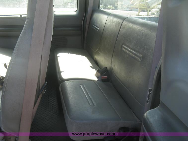 image for item K2864 2001 Ford F350 Super Duty XL SuperCab pickup truck