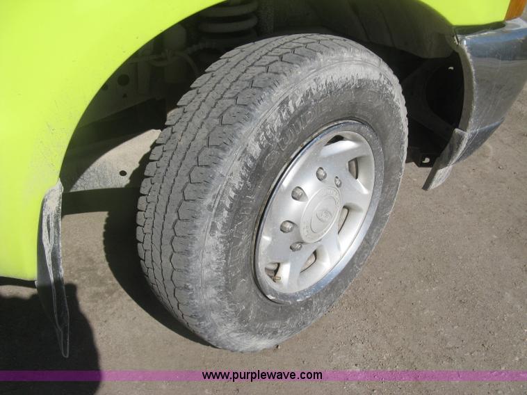 image for item K2864 2001 Ford F350 Super Duty XL SuperCab pickup truck