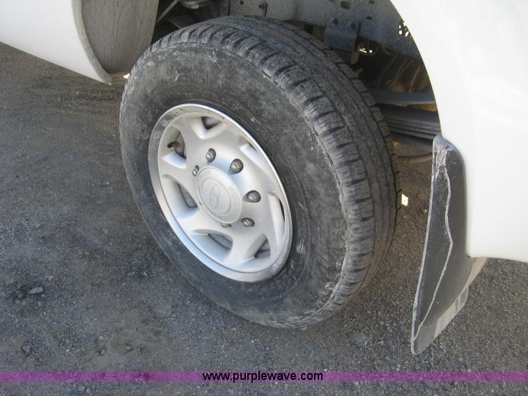 image for item K2864 2001 Ford F350 Super Duty XL SuperCab pickup truck