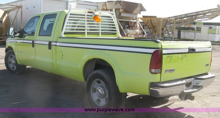 image for item K2865 2005 Ford F350 Super Duty XL Crew Cab pickup truck