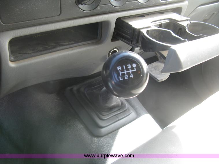 image for item K2865 2005 Ford F350 Super Duty XL Crew Cab pickup truck