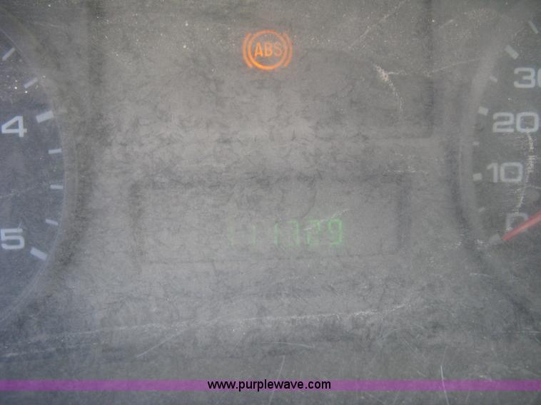 image for item K2865 2005 Ford F350 Super Duty XL Crew Cab pickup truck