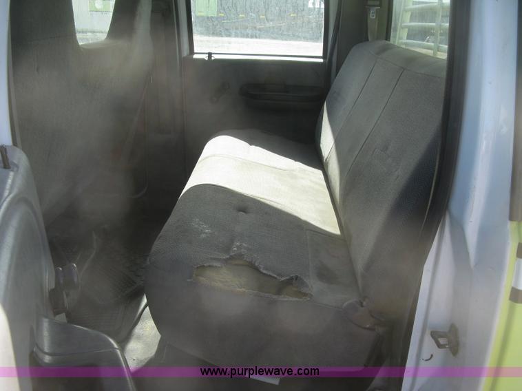 image for item K2865 2005 Ford F350 Super Duty XL Crew Cab pickup truck