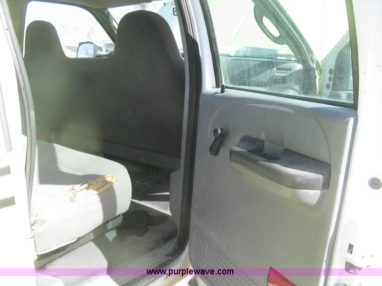 image for item K2865 2005 Ford F350 Super Duty XL Crew Cab pickup truck