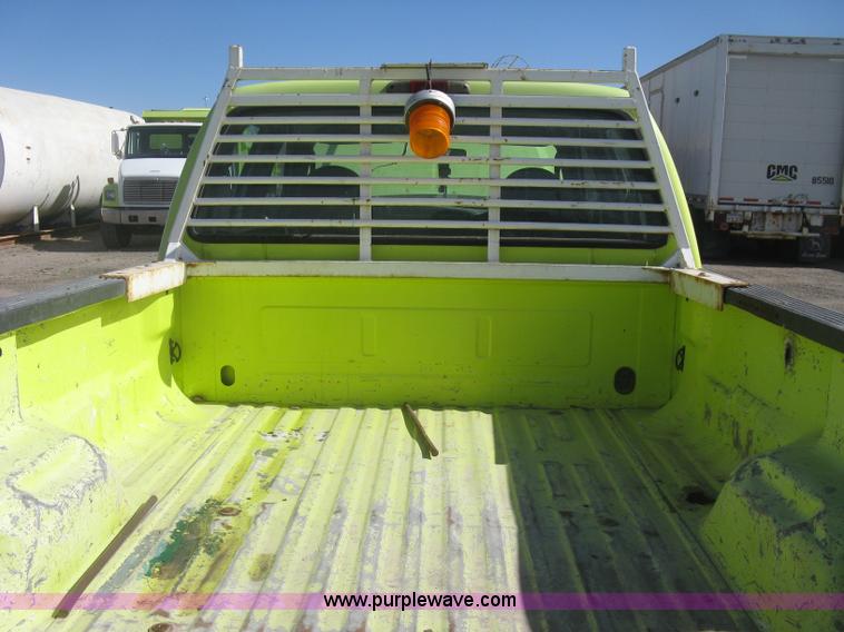 image for item K2865 2005 Ford F350 Super Duty XL Crew Cab pickup truck