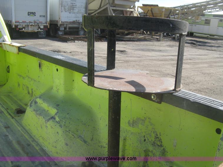 image for item K2865 2005 Ford F350 Super Duty XL Crew Cab pickup truck