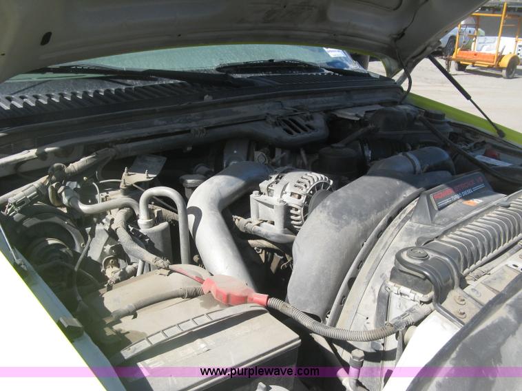 image for item K2865 2005 Ford F350 Super Duty XL Crew Cab pickup truck