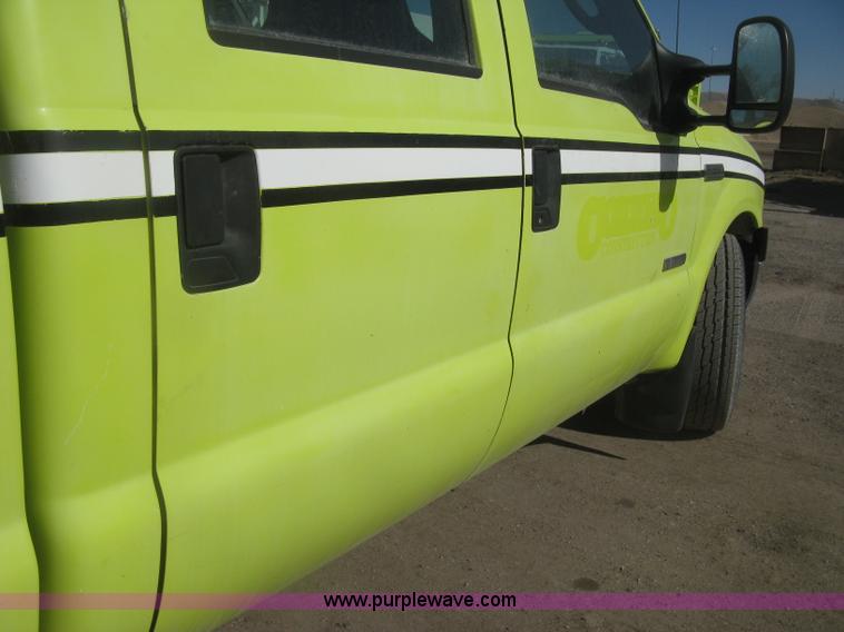 image for item K2865 2005 Ford F350 Super Duty XL Crew Cab pickup truck
