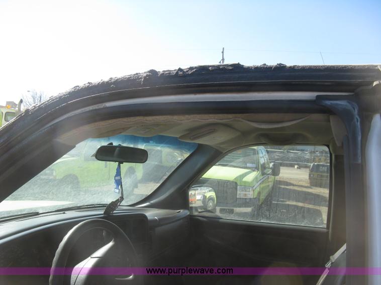 image for item K2866 2004 Chevrolet Silverado 2500HD Ext. Cab pickup truck