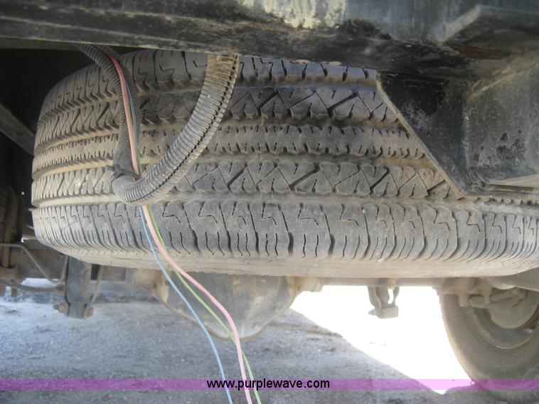 image for item K2866 2004 Chevrolet Silverado 2500HD Ext. Cab pickup truck