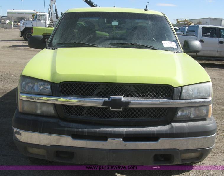 image for item K2867 2004 Chevrolet Silverado 1500 Ext. Cab pickup truck