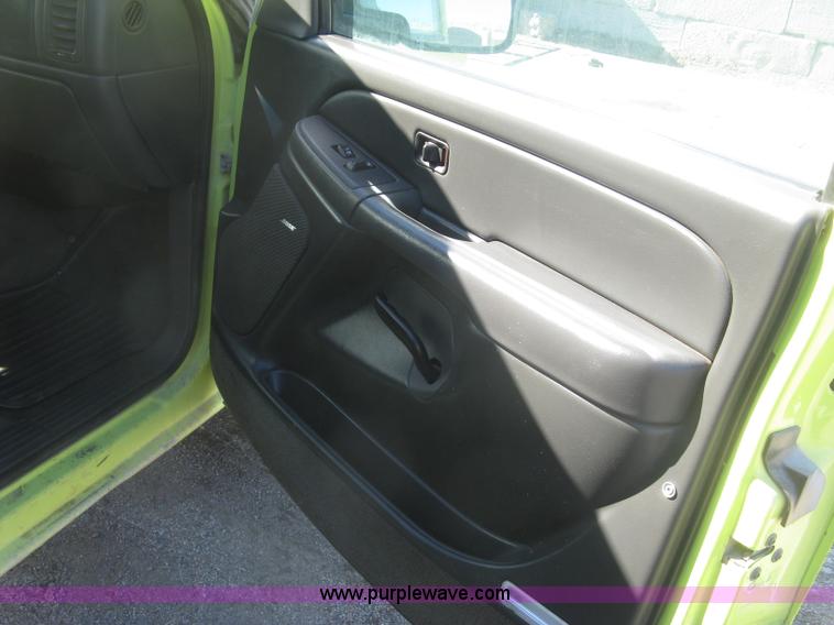 image for item K2867 2004 Chevrolet Silverado 1500 Ext. Cab pickup truck