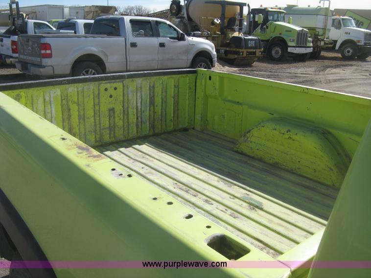 image for item K2867 2004 Chevrolet Silverado 1500 Ext. Cab pickup truck