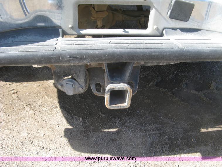 image for item K2867 2004 Chevrolet Silverado 1500 Ext. Cab pickup truck