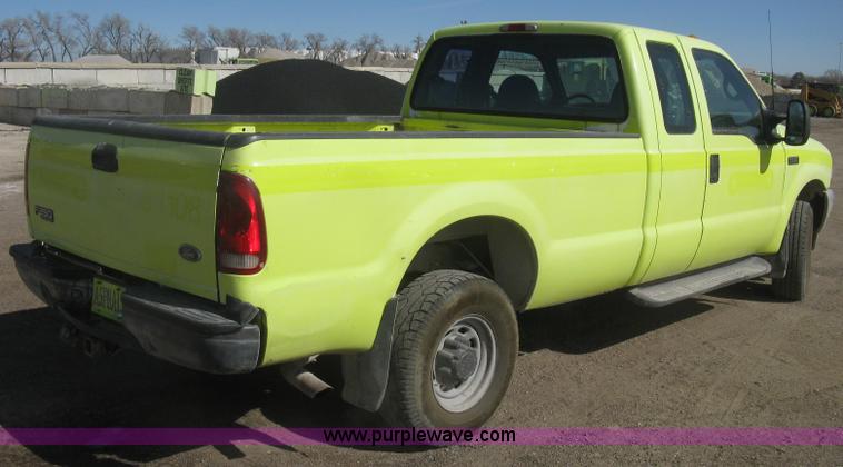 image for item K2869 2002 Ford F250 Super Duty XL SuperCab pickup truck