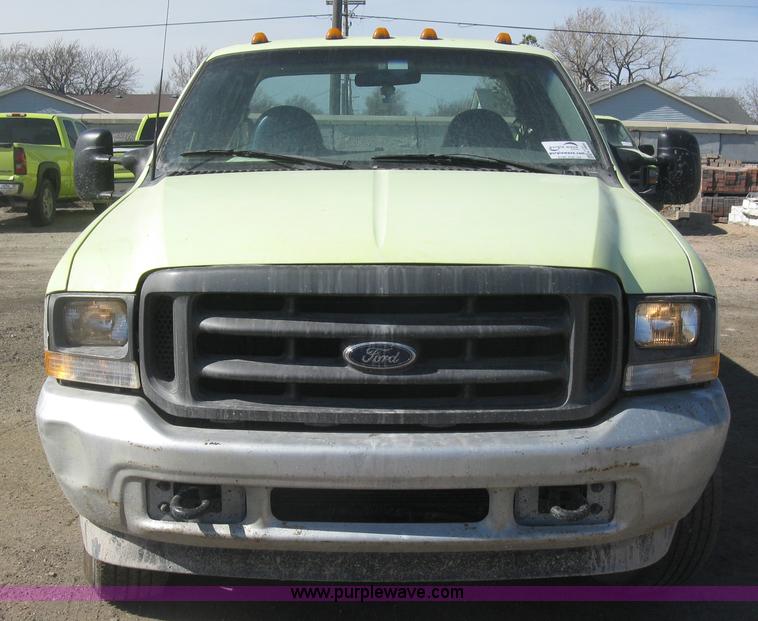 image for item K2869 2002 Ford F250 Super Duty XL SuperCab pickup truck