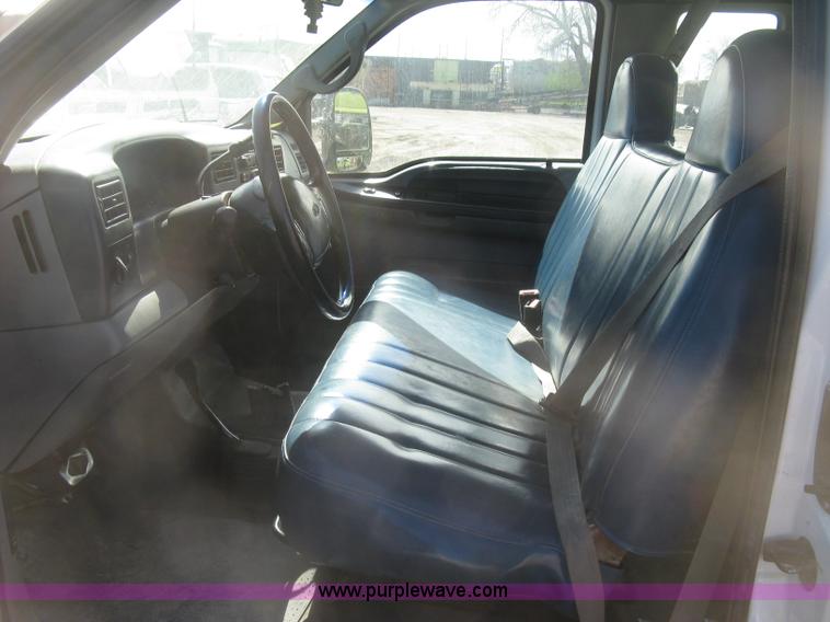 image for item K2869 2002 Ford F250 Super Duty XL SuperCab pickup truck