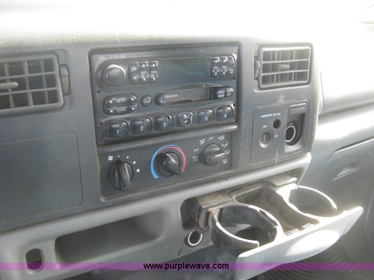 image for item K2869 2002 Ford F250 Super Duty XL SuperCab pickup truck