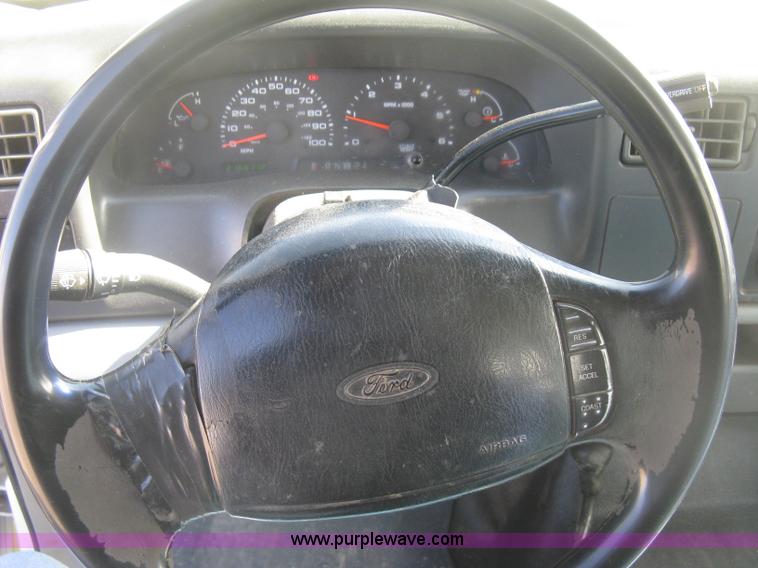 image for item K2869 2002 Ford F250 Super Duty XL SuperCab pickup truck