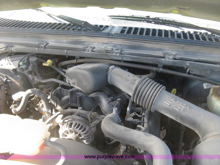 image for item K2869 2002 Ford F250 Super Duty XL SuperCab pickup truck