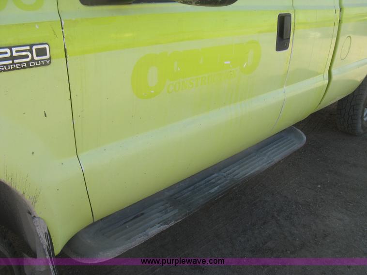 image for item K2869 2002 Ford F250 Super Duty XL SuperCab pickup truck