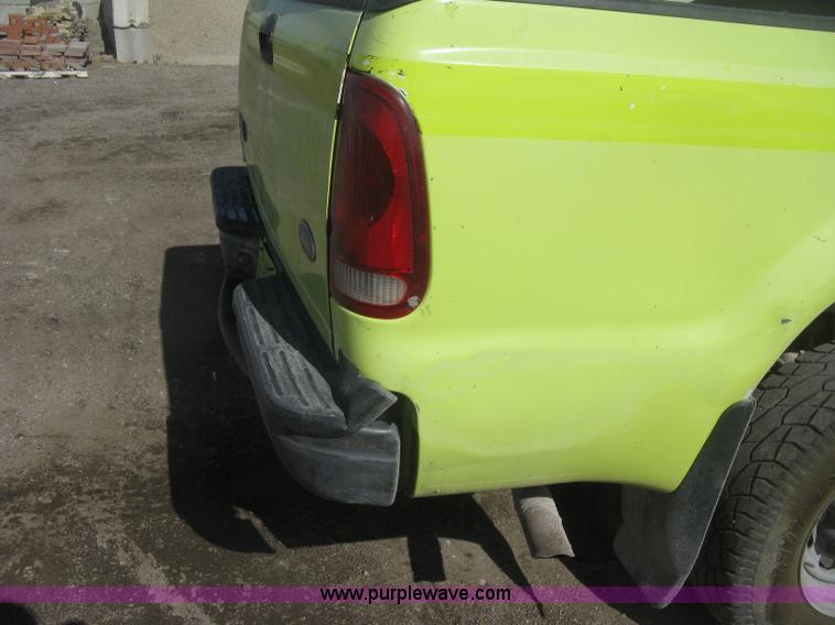 image for item K2869 2002 Ford F250 Super Duty XL SuperCab pickup truck