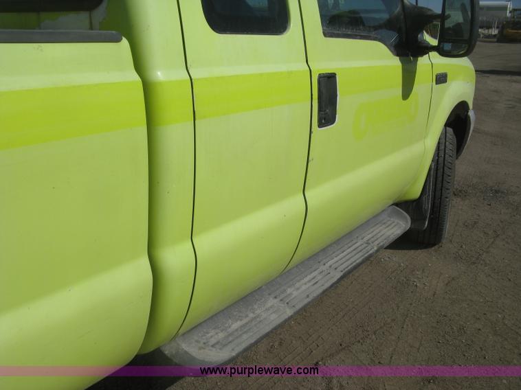 image for item K2869 2002 Ford F250 Super Duty XL SuperCab pickup truck