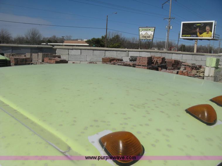 image for item K2869 2002 Ford F250 Super Duty XL SuperCab pickup truck