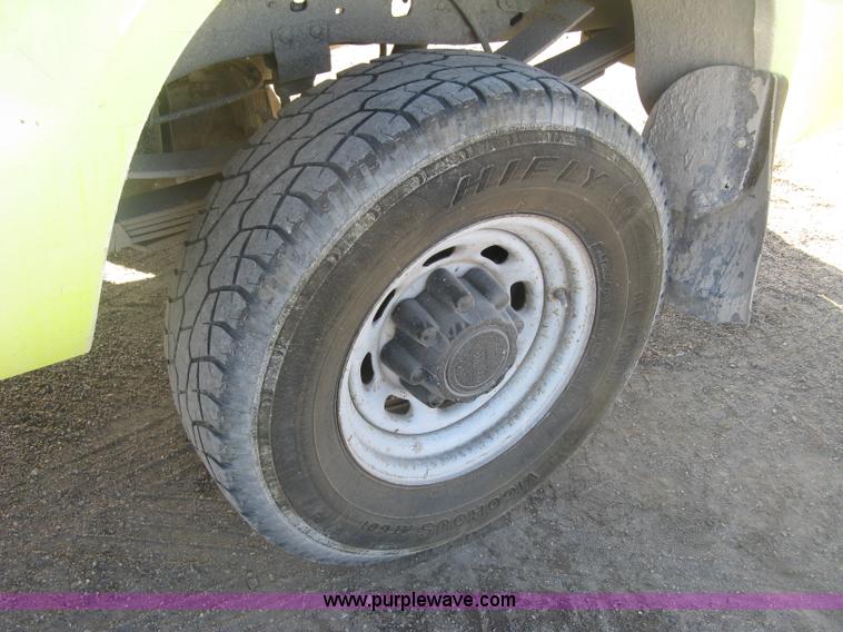 image for item K2869 2002 Ford F250 Super Duty XL SuperCab pickup truck