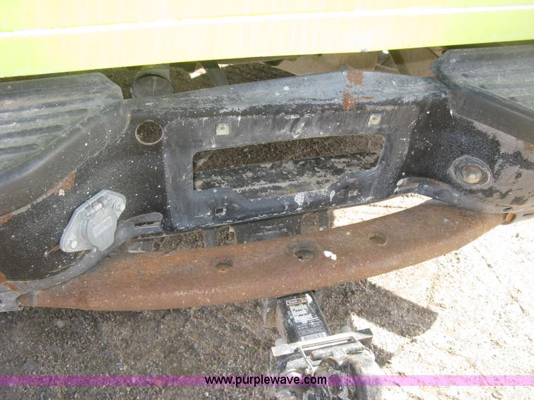 image for item K2870 2005 Ford F250 Super Duty XL pickup truck