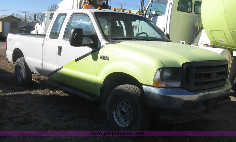 image for item K2871 2002 Ford F250 Super Duty XL SuperCab pickup truck