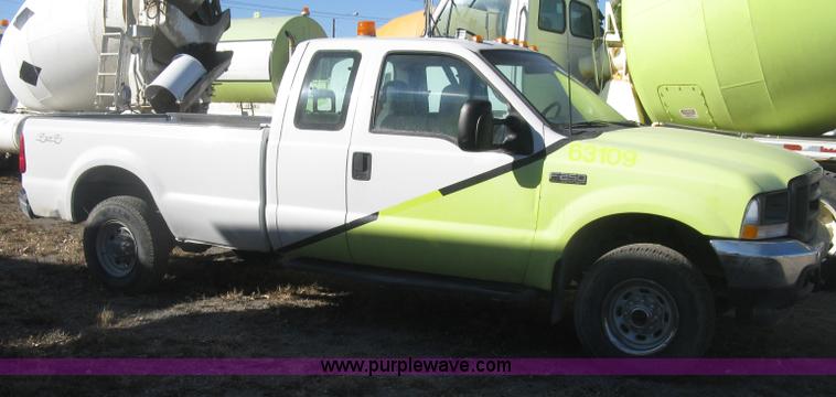 image for item K2871 2002 Ford F250 Super Duty XL SuperCab pickup truck