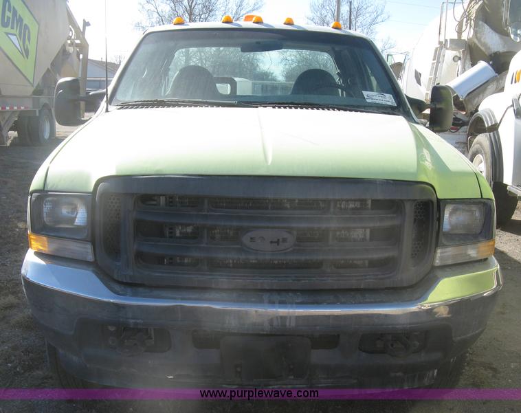 image for item K2871 2002 Ford F250 Super Duty XL SuperCab pickup truck