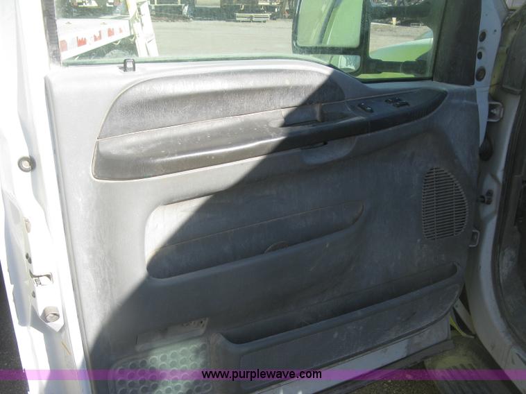 image for item K2871 2002 Ford F250 Super Duty XL SuperCab pickup truck