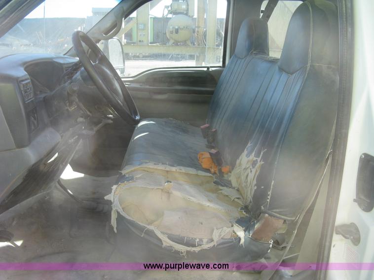 image for item K2871 2002 Ford F250 Super Duty XL SuperCab pickup truck