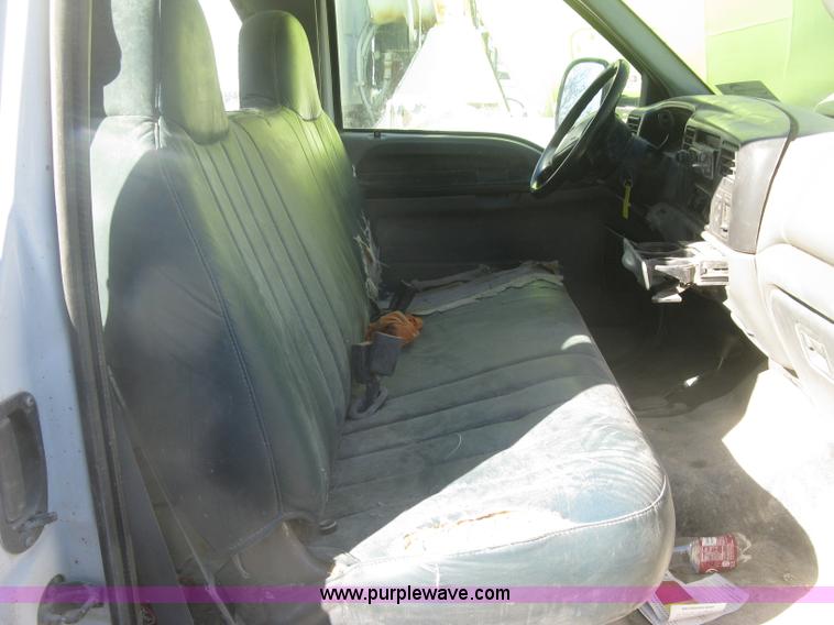 image for item K2871 2002 Ford F250 Super Duty XL SuperCab pickup truck