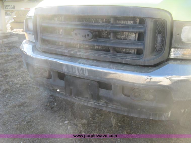 image for item K2871 2002 Ford F250 Super Duty XL SuperCab pickup truck