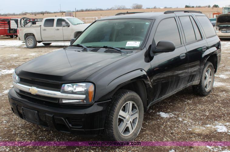 image for item K2898 2006 Chevrolet Trailblazer LS SUV